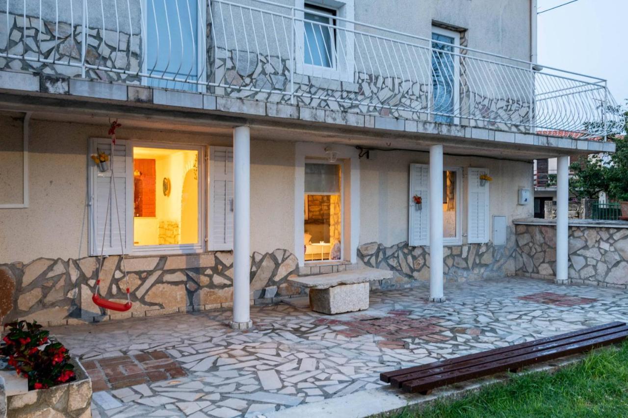 Holiday House Ruba Marčana エクステリア 写真