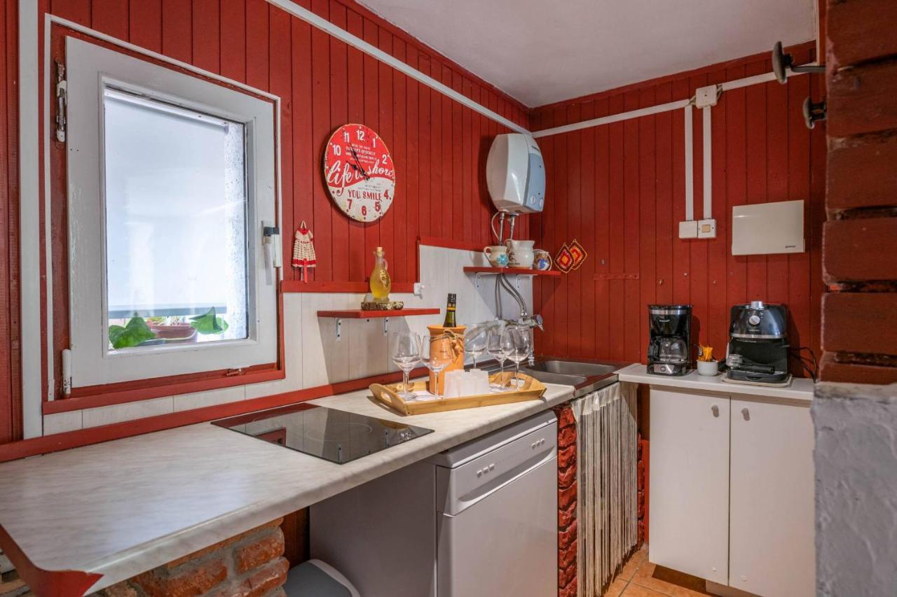 Holiday House Ruba Marčana エクステリア 写真