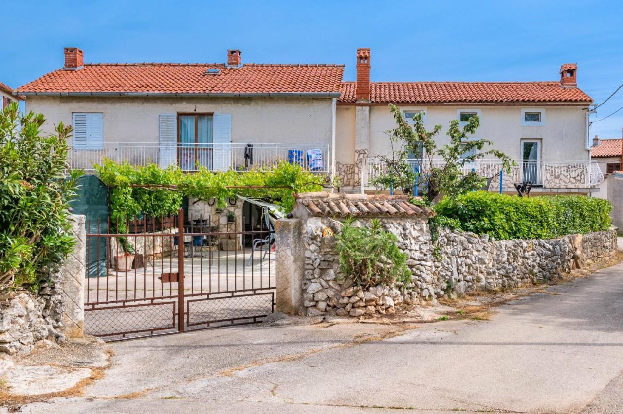 Holiday House Ruba Marčana エクステリア 写真