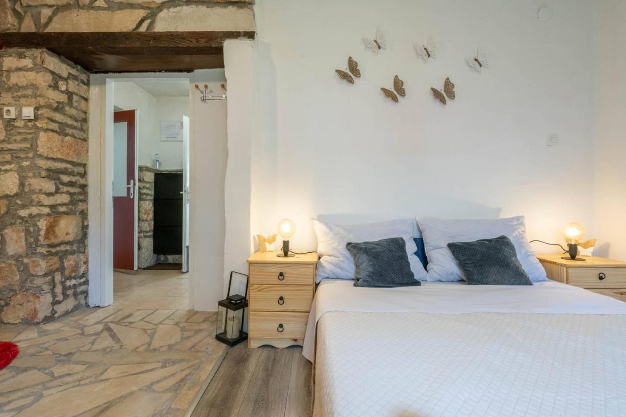 Holiday House Ruba Marčana エクステリア 写真