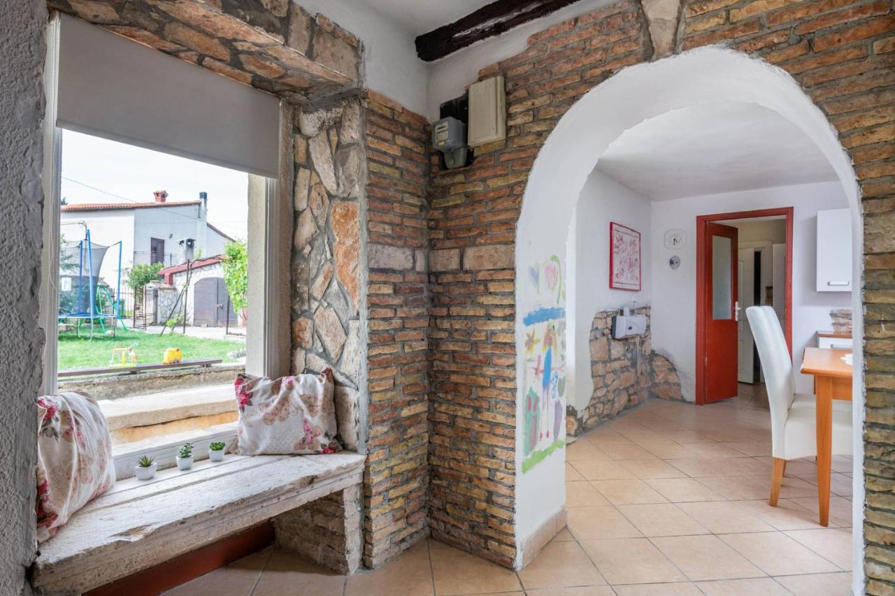 Holiday House Ruba Marčana エクステリア 写真